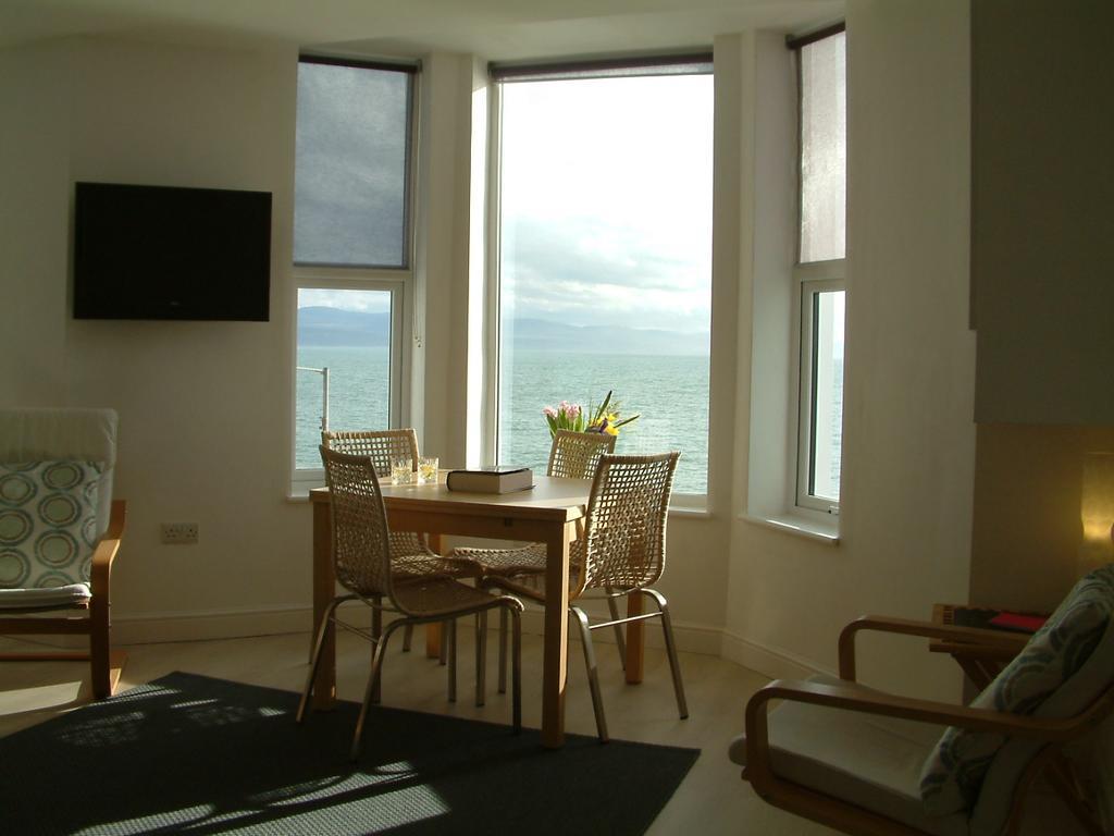 Marine Terrace Apartments Criccieth Exterior foto